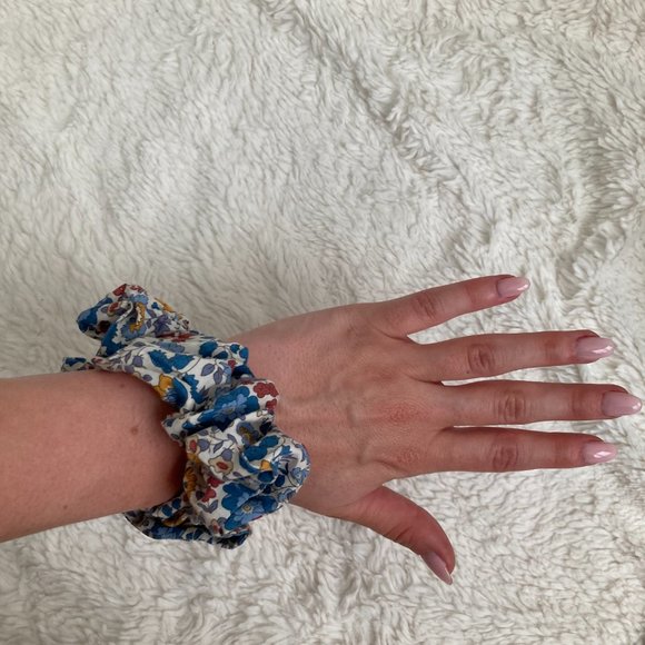 Praire Pattern Scrunchie - Picture 2 of 2